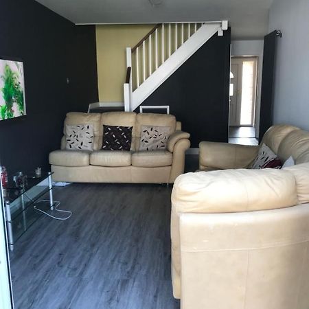 Double Room Next To Burnham Elizabeth Line Station Slough Zewnętrze zdjęcie