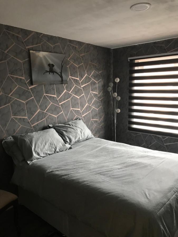 Double Room Next To Burnham Elizabeth Line Station Slough Zewnętrze zdjęcie
