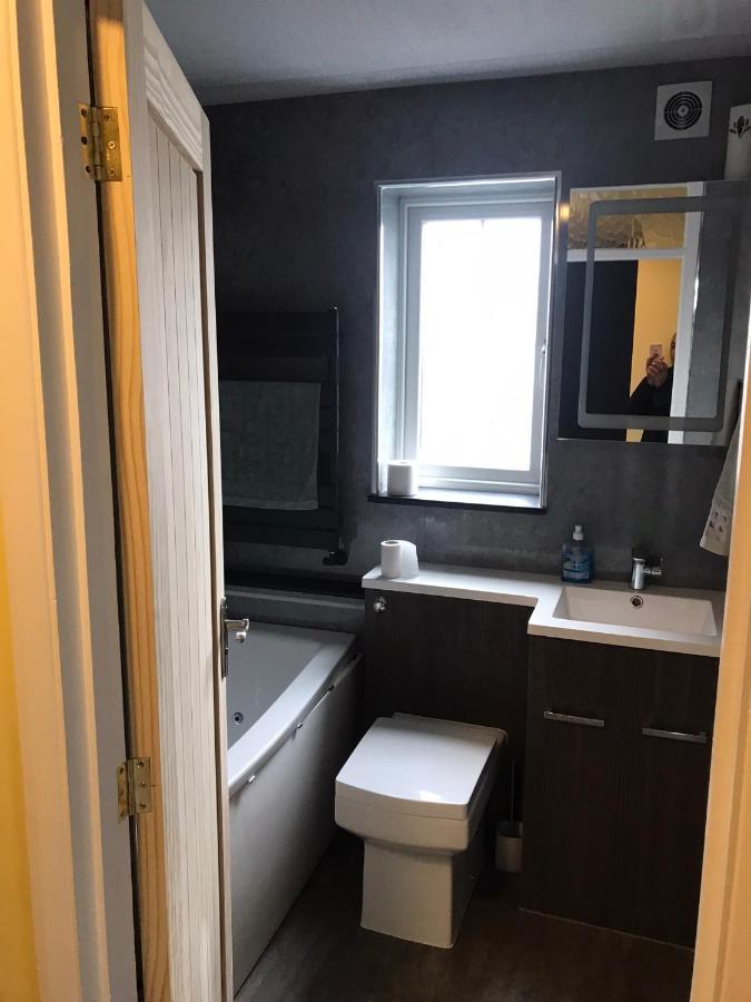 Double Room Next To Burnham Elizabeth Line Station Slough Zewnętrze zdjęcie